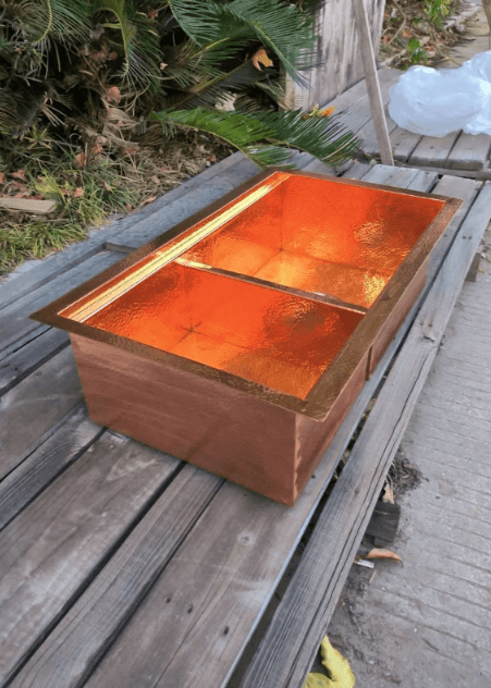 Handcrafted Hammered Copper Double Kitchen Sink – Farmhouse Style with Customizable Dimensions / double red