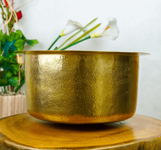 Handcrafted Luxury: Custom 12'' Brass Bar Sink – Timeless Elegance for Your Space / round